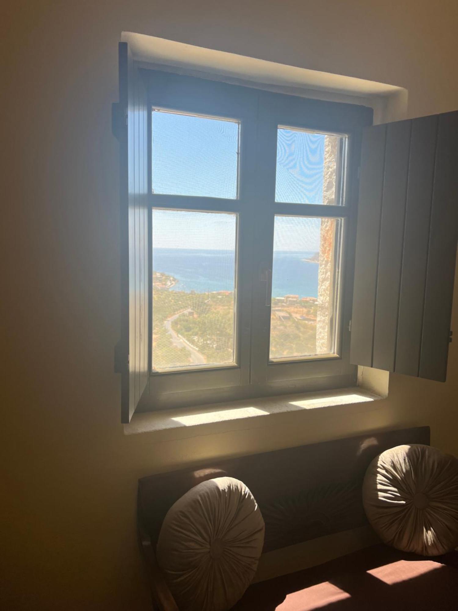 Onar Mani Suites Néon Oítilon Exteriér fotografie