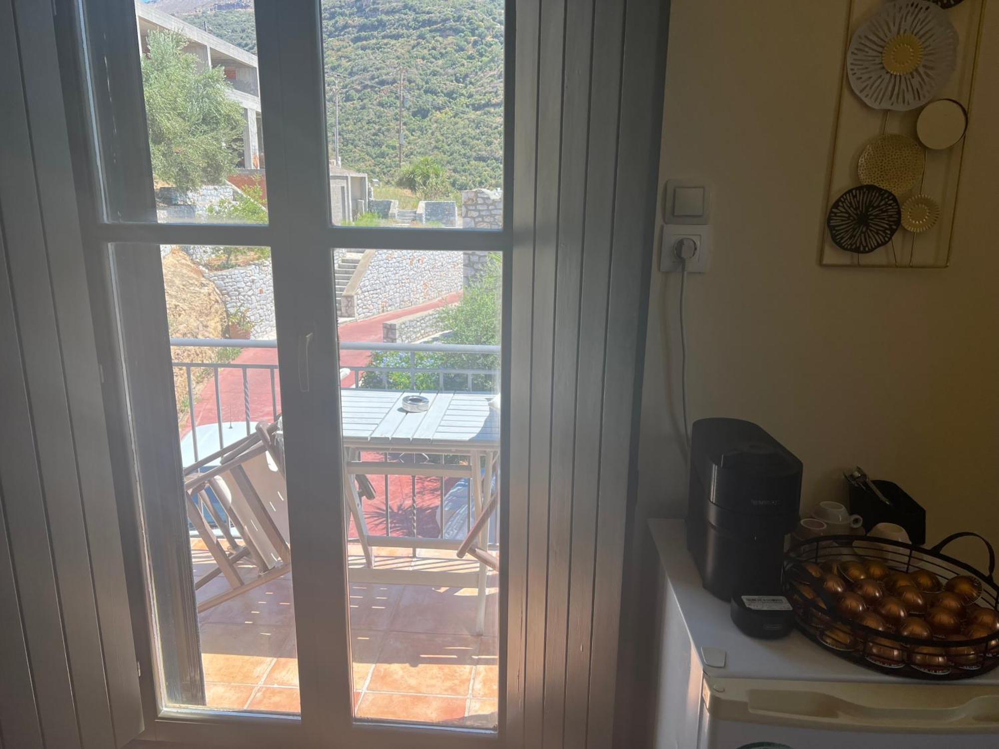 Onar Mani Suites Néon Oítilon Exteriér fotografie