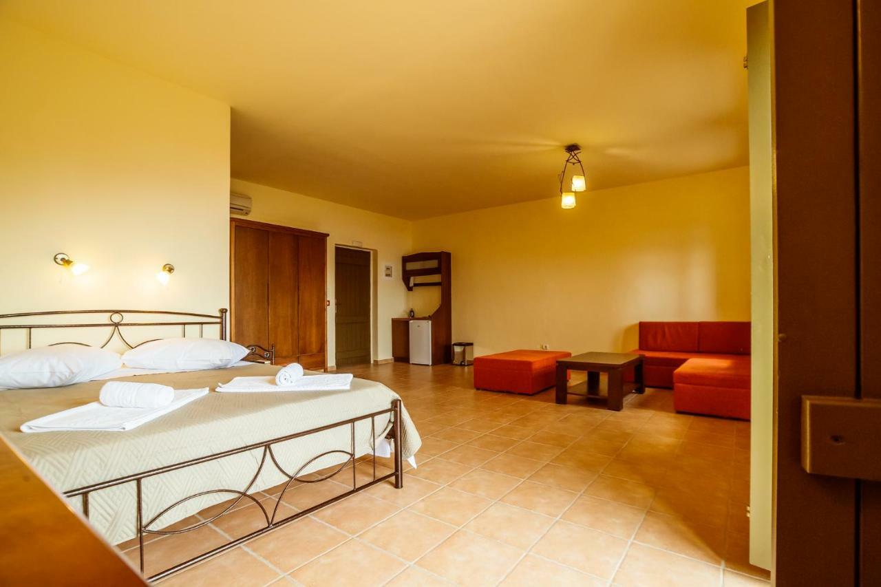 Onar Mani Suites Néon Oítilon Exteriér fotografie