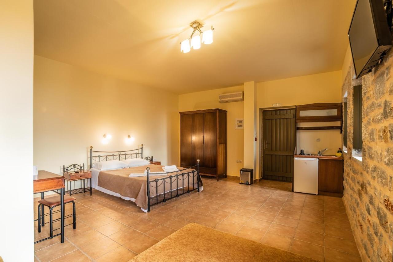 Onar Mani Suites Néon Oítilon Exteriér fotografie